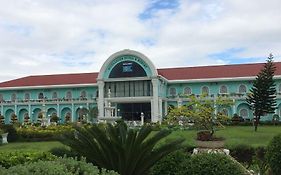 Highlander Hotel And Resort